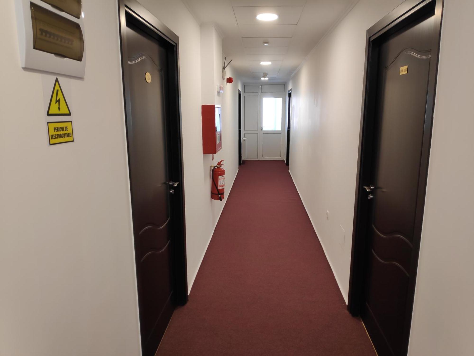 Hostel Caliman Caciulata Buitenkant foto
